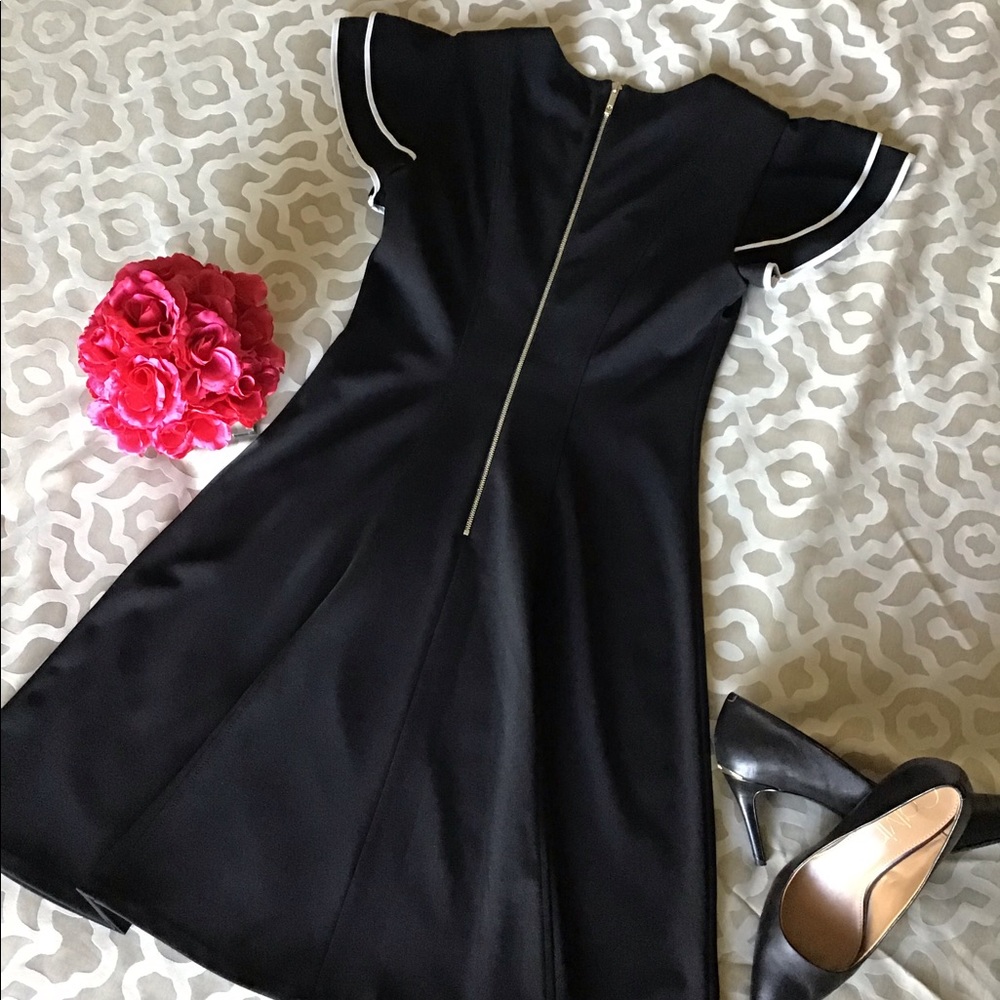 Dress - Picture 3 of 4